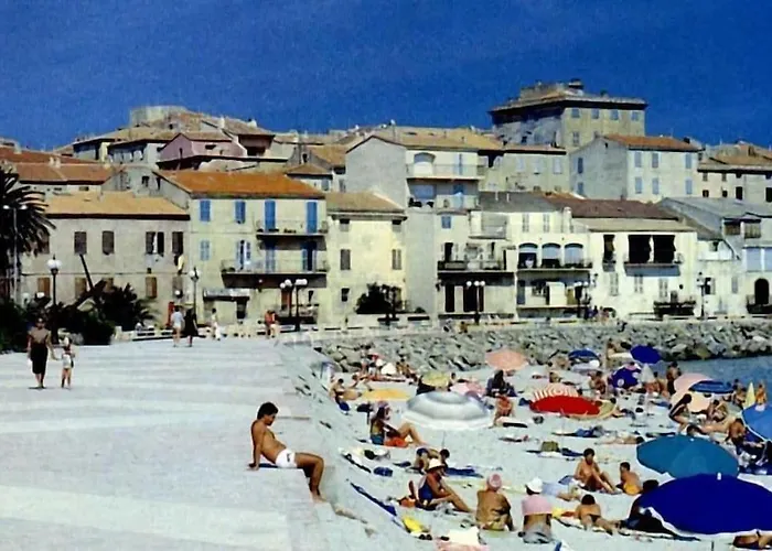 T2 Classe Avec Garage Centre Et A 300 M ,clim Wifi *